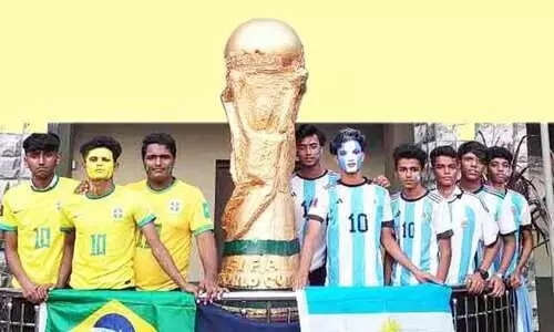 ലോ​ക​ക​പ്പി​ന്റെ കൂ​റ്റ​ൻ മാ​തൃ​ക ഓ​റി​യ​ന്റ​ൽ ഹ​യ​ർ സെ​ക്ക​ൻ​ഡ​റി സ്കൂ​ളി​ൽ സ്ഥാ​പി​ച്ചു