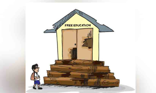 വി​ക​സ​ന​മി​ല്ല; മേ​നി സ്മാ​ര​ക സ്കൂ​ളി​ന്​ തീണ്ടാ​പ്പാ​ട് അ​ക​ലം