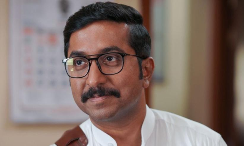 vineeth sreenivasans Movie mukundan unni associates To Tamil