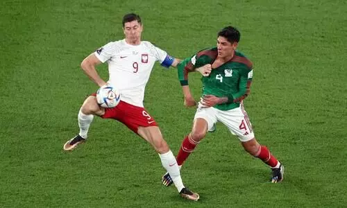 പെനാൽറ്റി പാഴാക്കി ലെവൻഡോസ്‌കി; പോളണ്ട്-മെക്സിക്കോ മത്സരം സമനിലയിൽ