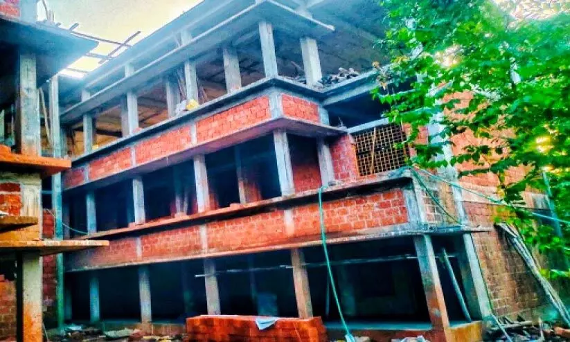 നീലേശ്വരം ജി.എൽ.പി.എസ് ലിഫ്റ്റ് സൗകര്യത്തോടെ ഹൈടെക് ആകുന്നു നീലേശ്വരം ജി.എൽ.പി.എസ് ലിഫ്റ്റ് സൗകര്യത്തോടെ ഹൈടെക് ആകുന്നു