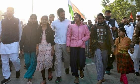 ഉത്തരാഖണ്ഡിലെ രാഹുലിന്റെ യാത്ര പൈലറ്റില്ലാത്ത വിമാനം പോലെ; വിമർശനവുമായി ബി.ജെ.പി ഉത്തരാഖണ്ഡിലെ രാഹുലിന്റെ യാത്ര പൈലറ്റില്ലാത്ത വിമാനം പോലെ; വിമർശനവുമായി ബി.ജെ.പി