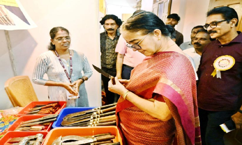 ജില്ല വ്യവസായ ഉല്‍പന്ന പ്രദര്‍ശന വിപണന മേളക്ക് തുടക്കം; നാട്ടിലെ ഉൽപന്നങ്ങൾ മികവോടെ