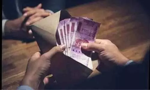 പെട്രോൾ പമ്പ് വാഗ്ദാനം ചെയ്ത്  പണം തട്ടിയതായി പരാതി