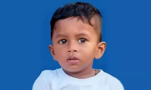 കളിക്കുന്നതിനിടെ തിരയിൽപ്പെട്ട ഒന്നര വയസ്സുകാരന് ദാരുണാന്ത്യം