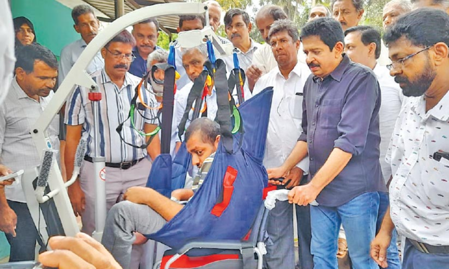 അബ്ദുറഹ്മാന് ചലിക്കാൻ മുതുകാടിന്റെ മാന്ത്രിക സ്പർശം