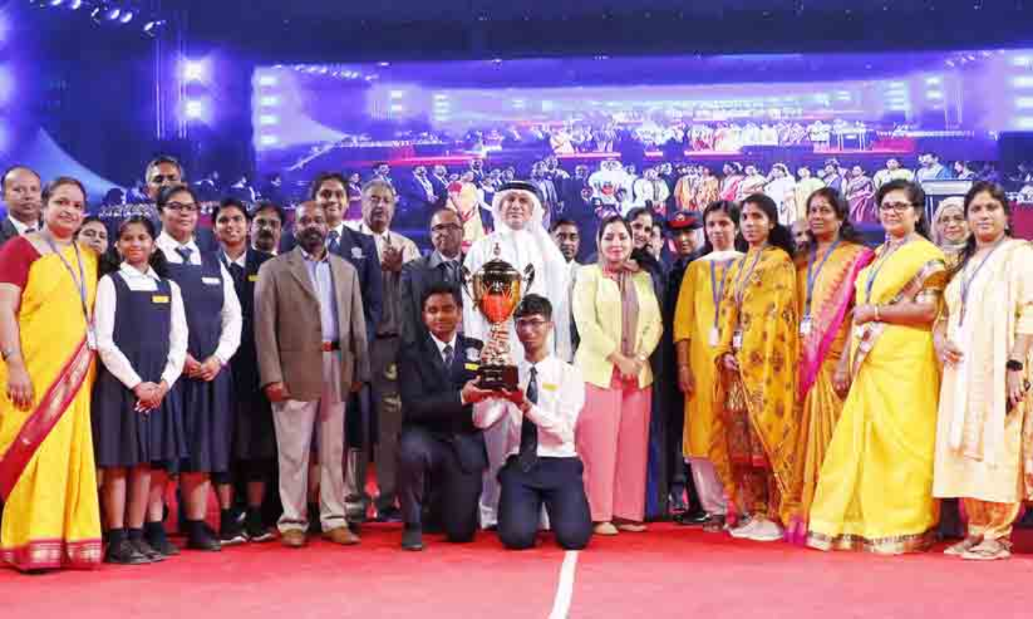 ഇന്ത്യൻ സ്‌കൂൾ മെഗാഫെയറിനു വർണ ശബളമായ തുടക്കം