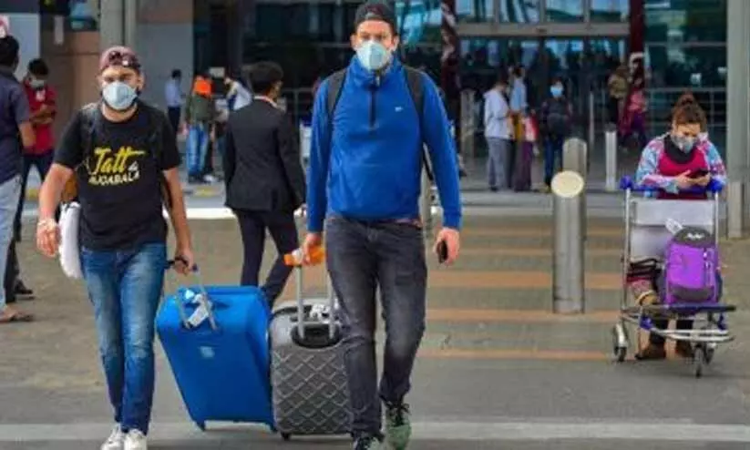 എയർ സുവിധ പിൻവലിക്കൽ;ഒഴിവായത് രണ്ട് വർഷക്കാലത്തെ യാത്രാ ദുരിതം എയർ സുവിധ പിൻവലിക്കൽ;ഒഴിവായത് രണ്ട് വർഷക്കാലത്തെ യാത്രാ ദുരിതം