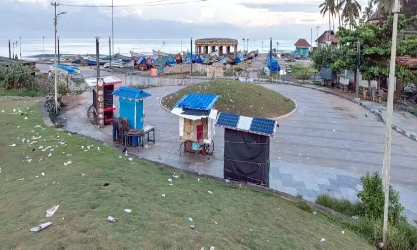 സീസണ് ആരംഭിച്ചു; ടൂറിസം കേന്ദ്രങ്ങളിൽ വിനോദസഞ്ചാരികളെത്തുന്നില്ല സീസണ് ആരംഭിച്ചു; ടൂറിസം കേന്ദ്രങ്ങളിൽ വിനോദസഞ്ചാരികളെത്തുന്നില്ല