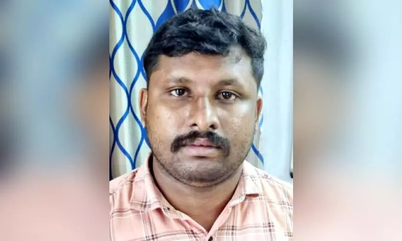 നേതാവിനെ വെട്ടി പരിക്കേല്പിച്ച മുന് ആര്.എസ്.എസ്. മുഖ്യശിക്ഷക് അറസ്റ്റില് നേതാവിനെ വെട്ടി പരിക്കേല്പിച്ച മുന് ആര്.എസ്.എസ്. മുഖ്യശിക്ഷക് അറസ്റ്റില്