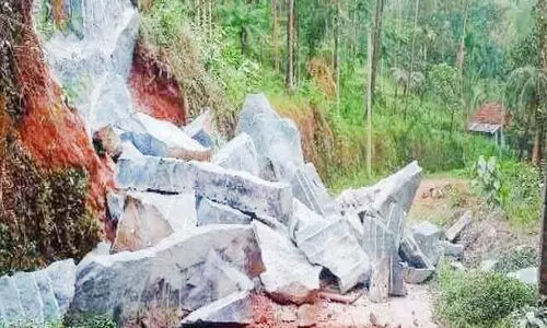 സുരക്ഷ മാനദണ്ഡം പാലിക്കാതെ പാറ പൊട്ടിക്കൽ; അപകടഭീഷണിയെന്ന് നാട്ടുകാർ