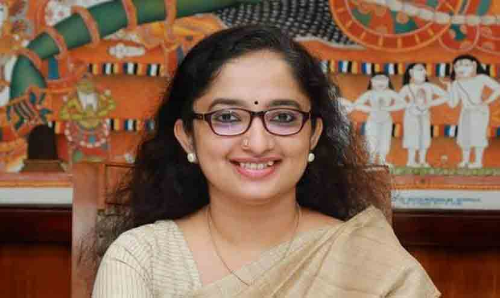 കലക്ടര്‍ ഡോ. ദിവ്യ എസ്. അയ്യര്‍