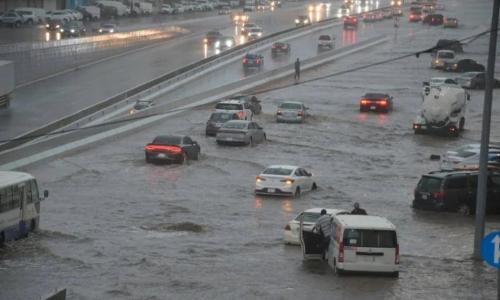 ജിദ്ദയിൽ കനത്ത മഴയും ഇടിയും; വ്യാഴാഴ്​ച വൈകുന്നേരം വരെ തുടരും