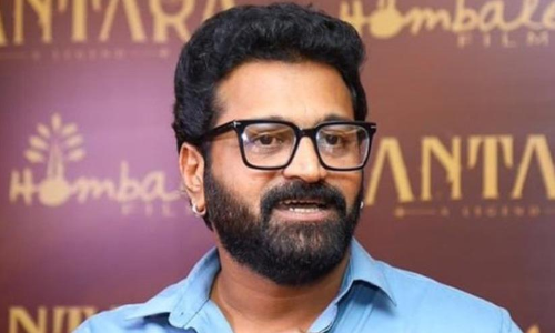 Kantara Fame Rishab  Shetty Trolled Rashmika Mandanas  Contraversal Finger Action