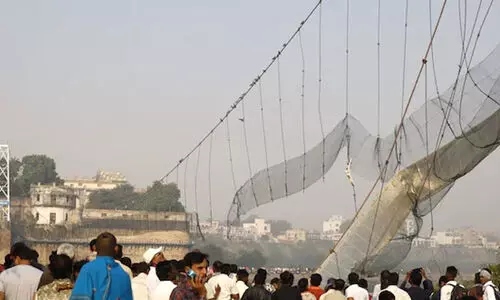 Insufficient: Gujarat HC raps government over compensation to kin of Morbi tragedy victims