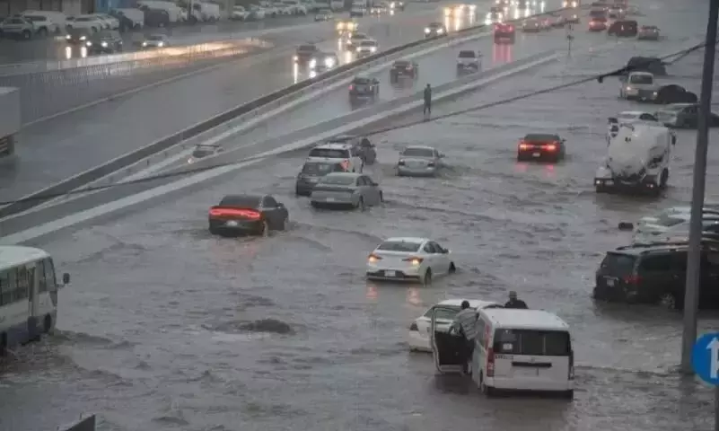 ജിദ്ദയിലെ കനത്തമഴ: കോൺസുലാർ സംഘത്തിന്റെ നാളത്തെ യാംബു സന്ദർശനം മാറ്റിവെച്ചു