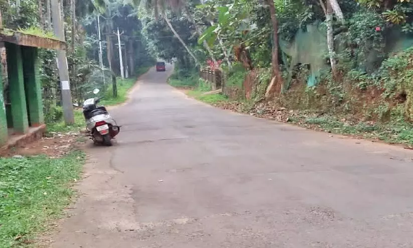 ആർ.ഇ.സി മലയമ്മ-കൂടത്തായി റോഡ്; 49.5 കോടിയുടെ പ്രവൃത്തിക്ക് ടെൻഡർ ആർ.ഇ.സി മലയമ്മ-കൂടത്തായി റോഡ്; 49.5 കോടിയുടെ പ്രവൃത്തിക്ക് ടെൻഡർ