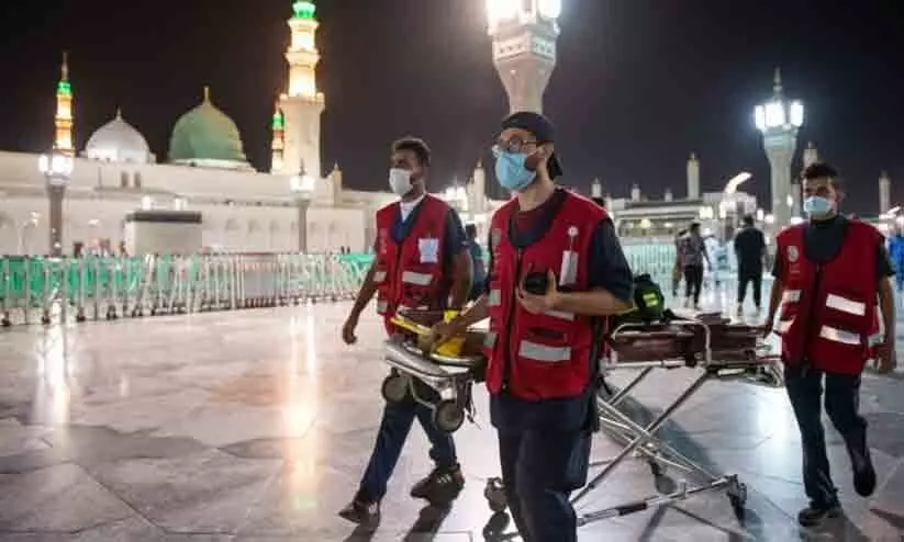 മസ്ജിദുന്നബവിയുടെ മുറ്റത്ത് സ്ത്രീക്ക് സുഖപ്രസവം മസ്ജിദുന്നബവിയുടെ മുറ്റത്ത് സ്ത്രീക്ക് സുഖപ്രസവം