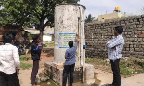 അവർ ഗോമൂത്രം കുടിക്ക​െട്ട!