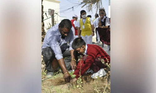 ഇന്ത്യൻ സ്‌കൂൾ ബുറൈമിയിൽ കൃഷിത്തോട്ടത്തിന്  തുടക്കം