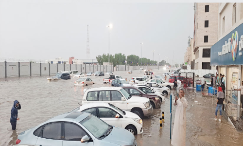 ജി​ദ്ദ​യി​ൽ ശ​ക്ത​മാ​യ ഇ​ടി​മി​ന്ന​ലു​ം ക​ന​ത്ത മ​ഴ​യും;ര​ണ്ടു​മ​ര​ണം