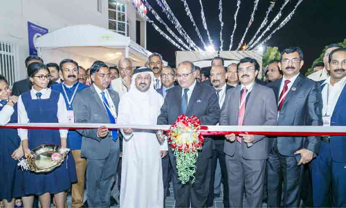 ഉല്ലാസ നഗരിയായി ഇന്ത്യൻ സ്‌കൂൾ ഗ്രൗണ്ട്; മെഗാ ഫെയറിനും ഫുഡ് ഫെസ്റ്റിവലിനും വൻ ജനത്തിരക്ക്