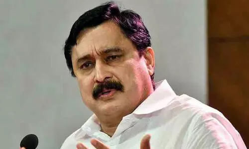 സ്‌പോർട്‌സിനെ മതവുമായി കൂട്ടിക്കുഴക്കേണ്ട, താരാരാധന കായിക പ്രേമികളുടെ വികാരം -കായിക മന്ത്രി വി. അബ്ദുറഹ്മാൻ