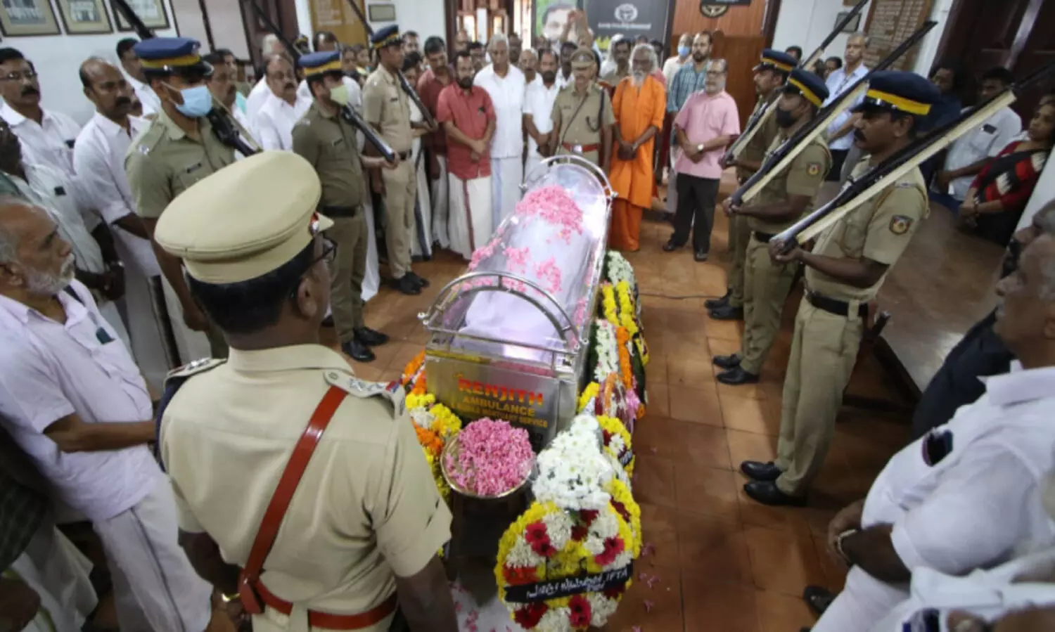 മഞ്ഞസൂര്യന്‍റെ കഥാകാരന് തൃശൂരിൽ അന്ത്യവിശ്രമം