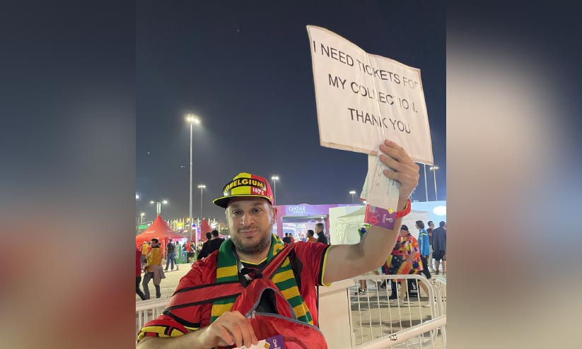 ടിക്കറ്റുണ്ടോ കടലാസ് ടിക്കറ്റ്... ടിക്കറ്റുണ്ടോ കടലാസ് ടിക്കറ്റ്...