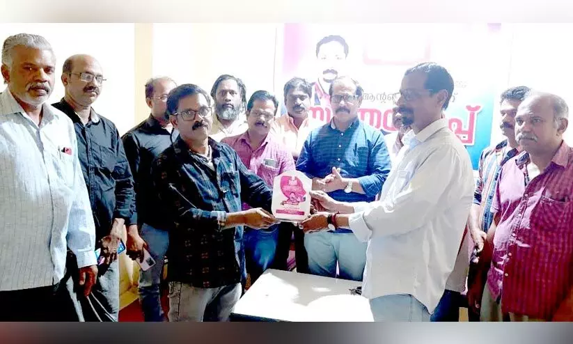 ആന്റണി ജോസിന് കേളി യാത്രയയപ്പ് ആന്റണി ജോസിന് കേളി യാത്രയയപ്പ്