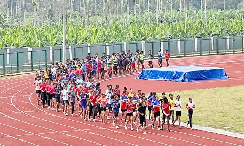 ജില്ല സ്കൂൾ ടീമിന് സിന്തറ്റിക് ട്രാക്കിൽ തന്നെ പരിശീലനം ജില്ല സ്കൂൾ ടീമിന് സിന്തറ്റിക് ട്രാക്കിൽ തന്നെ പരിശീലനം