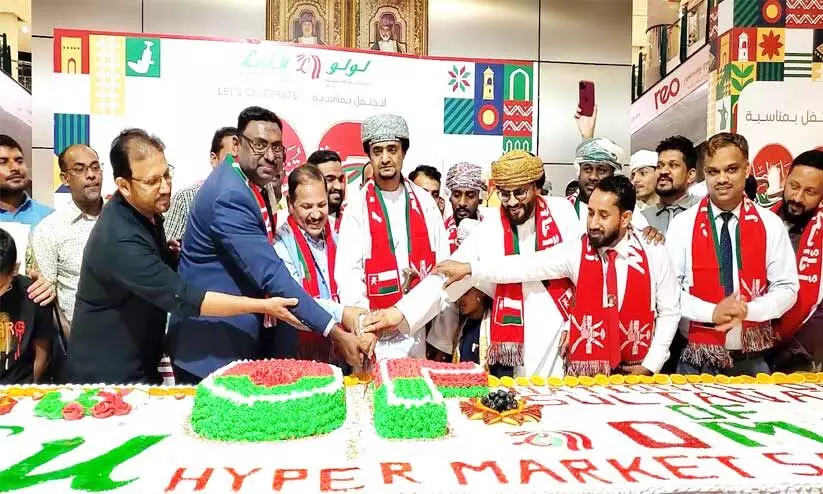 സലാല ലുലുവിൽ ദേശീയദിനാഘോഷം സലാല ലുലുവിൽ ദേശീയദിനാഘോഷം