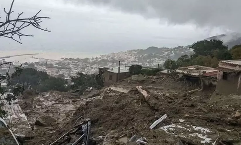 massive landslide in Italian holiday island, 8 die massive landslide in Italian holiday island, 8 die