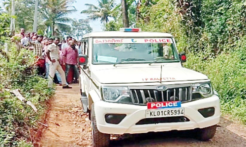 നാലുവയസ്സുകാരന്റെ കൊലപാതകം; നാട്ടുകാരുടെ രോഷത്തിനിടയിൽ പ്രതിയുമായി തെളിവെടുപ്പ്