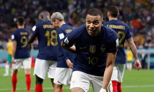 പട നയിച്ച് എംബാപ്പെ; രണ്ടു ഗോൾ; ഡെന്മാർക്കിനെ തകർത്ത് ഫ്രാൻസ് നോക്കൗട്ടിൽ