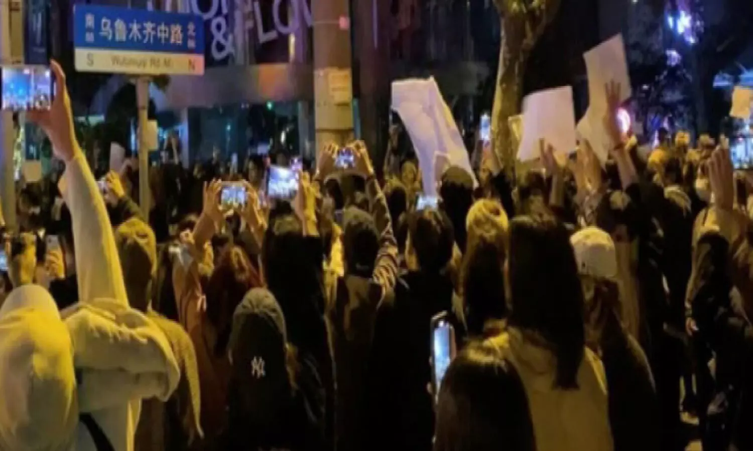 ചൈനയിൽ ലോക്ഡൗൺ വിരുദ്ധ സമരം പടരുന്നു