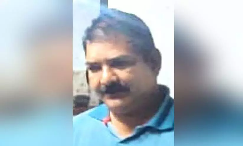 ഹോംഗാർഡ് ചാരായവുമായി പിടിയിൽ ഹോംഗാർഡ് ചാരായവുമായി പിടിയിൽ