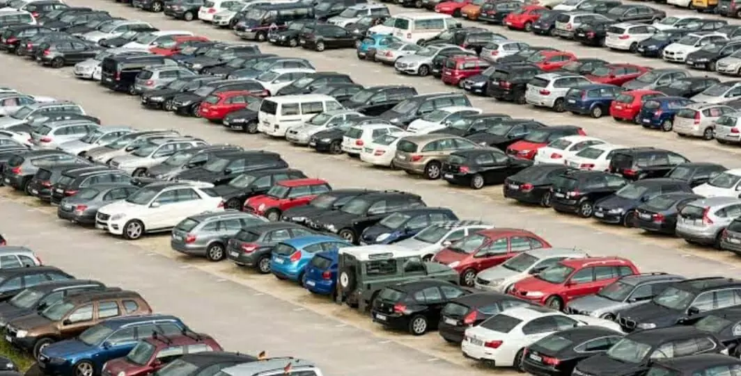 ബംഗാളിൽ ബി.എസ് 4 വാഹനങ്ങൾ നിർത്തലാക്കാനുള്ള ഉത്തരവിന് സ്റ്റേ ബംഗാളിൽ ബി.എസ് 4 വാഹനങ്ങൾ നിർത്തലാക്കാനുള്ള ഉത്തരവിന് സ്റ്റേ