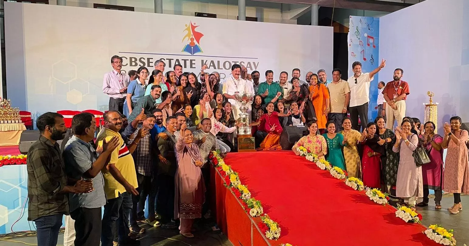 സംസ്ഥാന സി.ബി.എസ്.ഇ കലോത്സവം: തൃശൂര് സഹോദയ ചാമ്പ്യൻമാര് സംസ്ഥാന സി.ബി.എസ്.ഇ കലോത്സവം: തൃശൂര് സഹോദയ ചാമ്പ്യൻമാര്