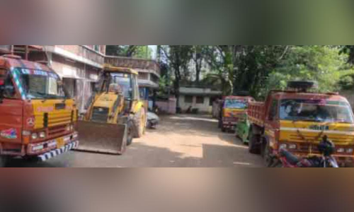 അനധികൃത മണ്ണ് കടത്ത്: വാഹനങ്ങൾ പിടിച്ചെടുത്തു