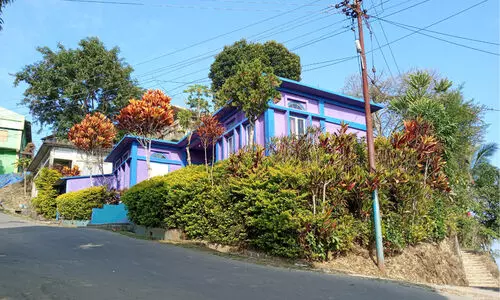 ത്രിപുരാദ്രികളുടെ മടിത്തട്ടിൽ ത്രിപുരാദ്രികളുടെ മടിത്തട്ടിൽ