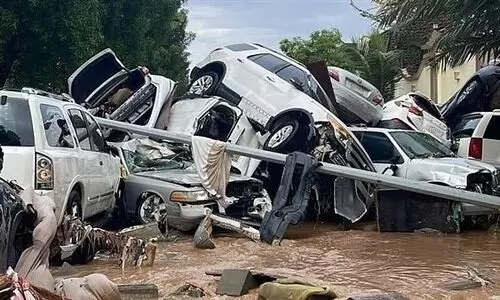 ജിദ്ദ മഴക്കെടുതി; നാശനഷ്ട കണക്കെടുപ്പ് ആരംഭിച്ചു