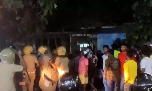 വിഴിഞ്ഞത്ത് സമരക്കാർ സ്​റ്റേഷൻ വളഞ്ഞു; സംഘർഷം