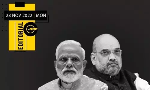 ജനാധിപത്യത്തെ പാഠം പഠിപ്പിക്കുന്നവർ