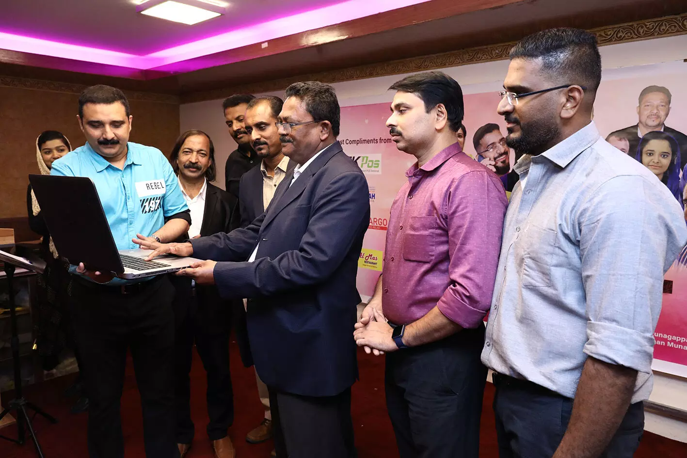 പ്രവാസിയുടെ കഥ പറയുന്ന മാസ്ക് ഹ്രസ്വ ചിത്രം ശ്രദ്ധേയമാകുന്നു പ്രവാസിയുടെ കഥ പറയുന്ന മാസ്ക് ഹ്രസ്വ ചിത്രം ശ്രദ്ധേയമാകുന്നു