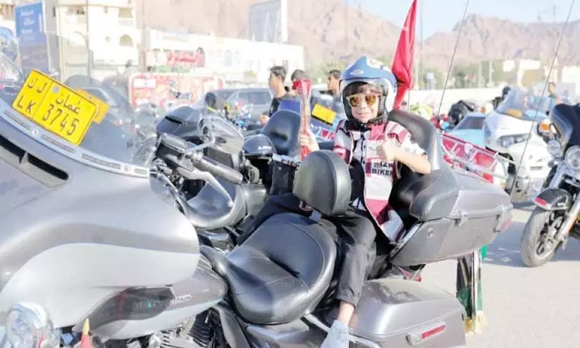 ബൈക്ക് റാലിയുമായി നിസ്വ ബൈക്കേഴ്സ് ബൈക്ക് റാലിയുമായി നിസ്വ ബൈക്കേഴ്സ്