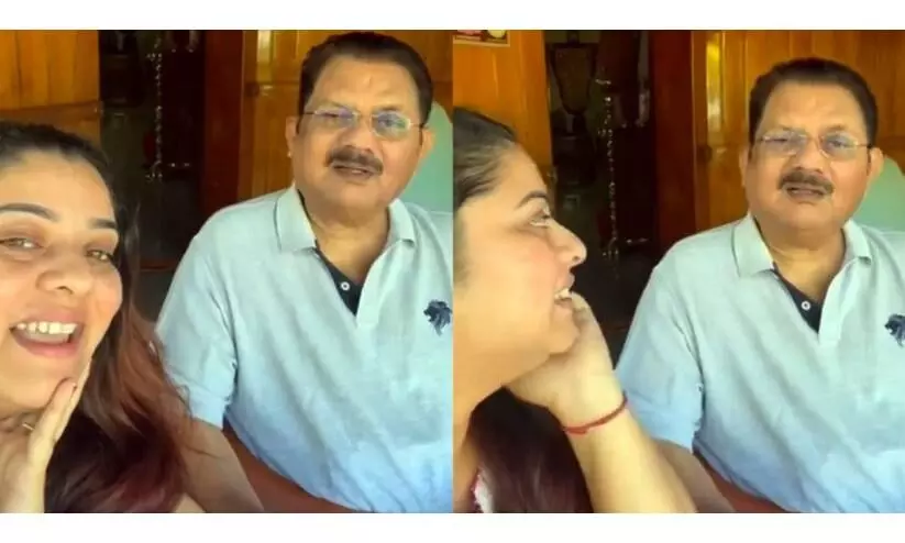 Jagathy Sreekumar sings together with his daughter Parvathy Shone