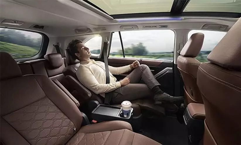 Toyota Innova HyCross; Top interior highlights