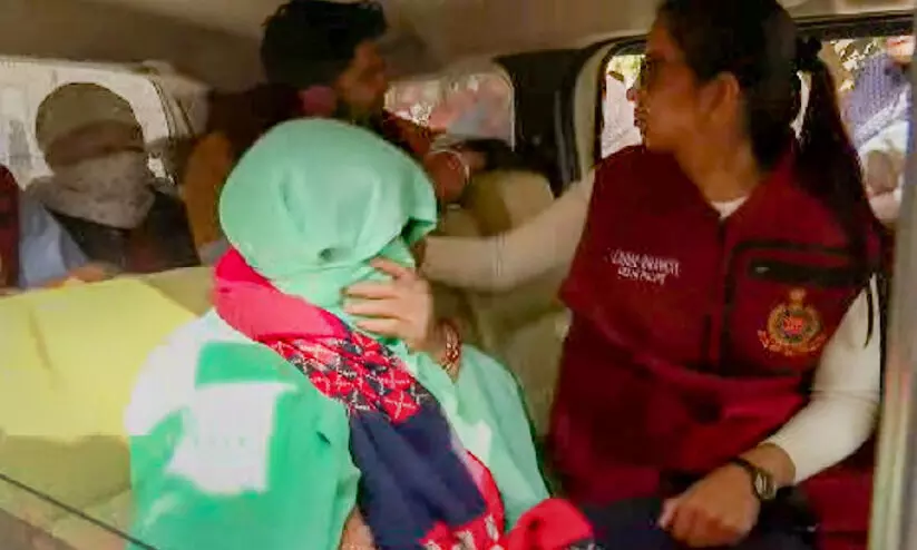 ഭർത്താവിനെ കൊന്ന് കഷണങ്ങളാക്കി ഉപേക്ഷിച്ചു; സ്ത്രീയും മകനും അറസ്റ്റിൽ ഭർത്താവിനെ കൊന്ന് കഷണങ്ങളാക്കി ഉപേക്ഷിച്ചു; സ്ത്രീയും മകനും അറസ്റ്റിൽ