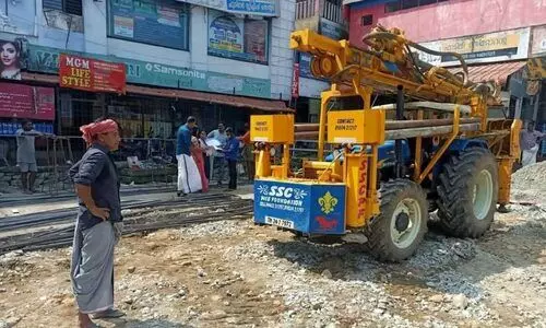 കൊട്ടാരക്കര സ്വകാര്യ ബസ് സ്റ്റാൻഡ് നിർമാണം മുടങ്ങി കൊട്ടാരക്കര സ്വകാര്യ ബസ് സ്റ്റാൻഡ് നിർമാണം മുടങ്ങി